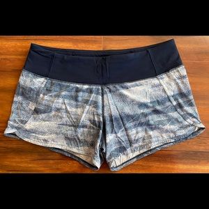 Lululemon Speed Up 4” shorts